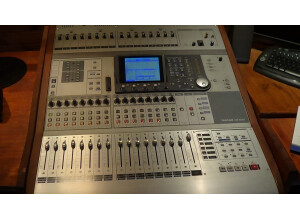 Tascam DM-3200 (69264)