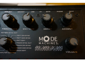 Mode Machines tb bassline xoxbox (8639)