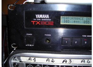 Yamaha TX802 (95798)