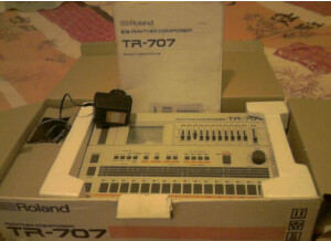 Roland TR-707 (81897)