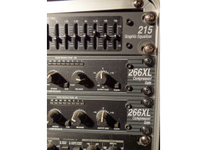 dbx Equalizer Graphic 215