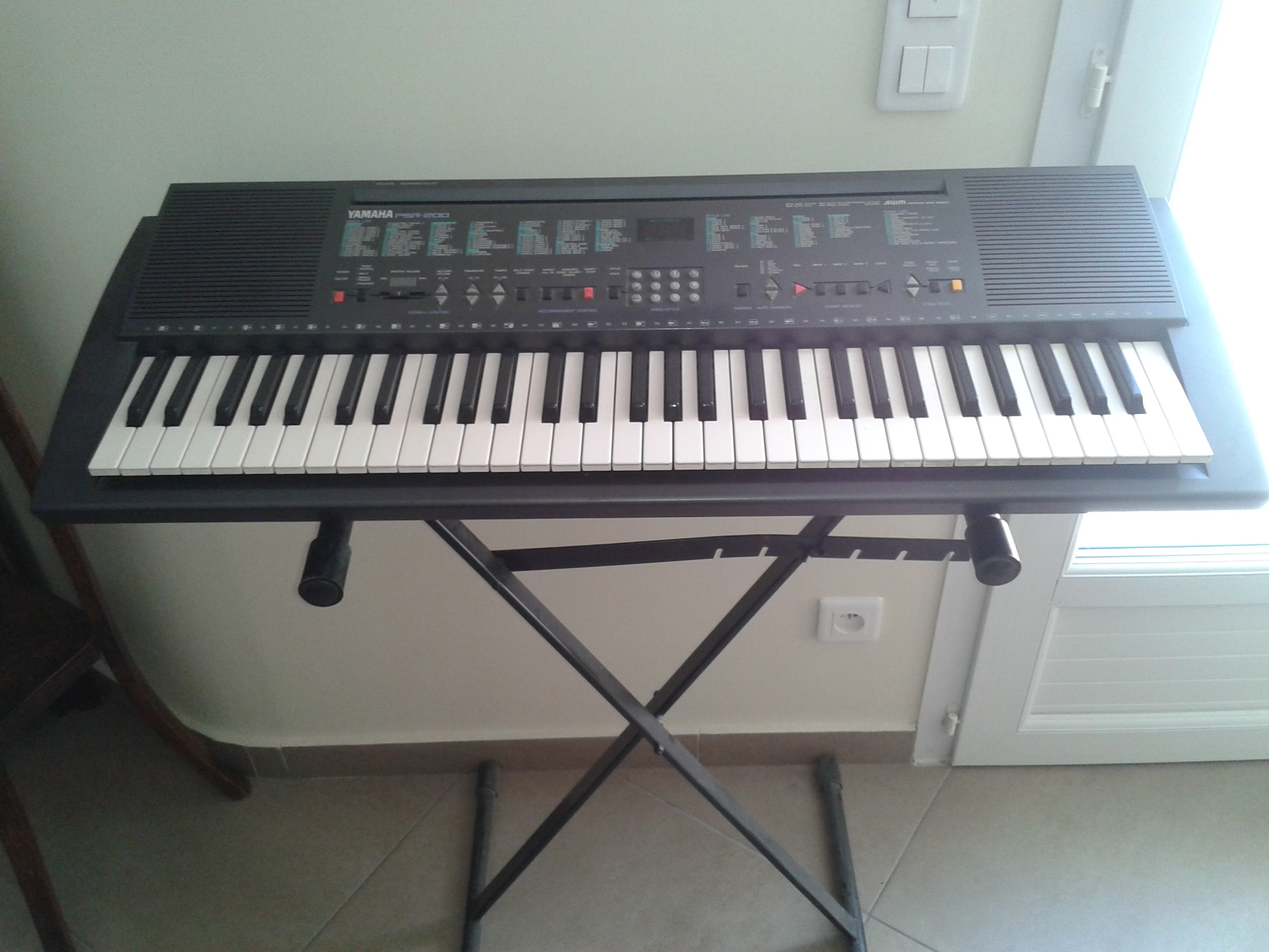 piano yamaha psr 200