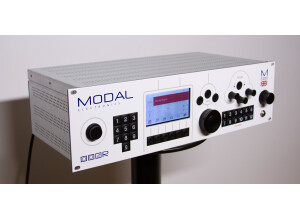 Modal Electronics 002R - 12 Voice (60914)