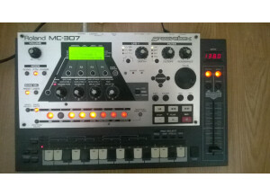 Roland MC-307 (12632)