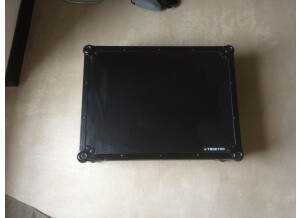 Native Instruments controleur traktor S4 mk1