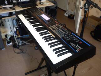 Roland JUNO-Gi