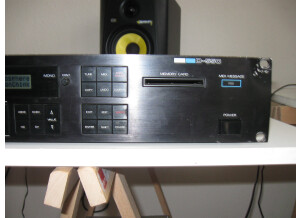 Roland D-550 (72186)