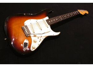 Fender Standard Stratocaster [1982-1986] (80752)
