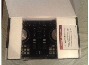 Native Instruments Traktor Kontrol S2 (70521)