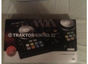 Native Instruments Traktor Kontrol S2 (16103)