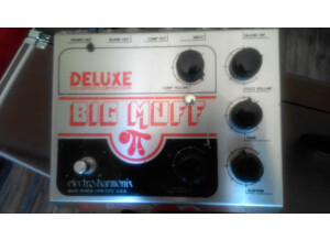 Electro-Harmonix Big Muff Pi Deluxe (91054)