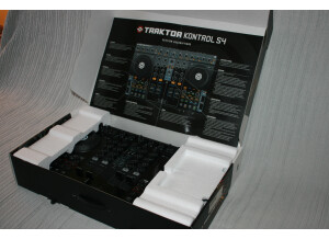 Native Instruments Traktor Kontrol S4 (54133)