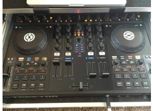 Native Instruments Traktor Kontrol S4 (54193)