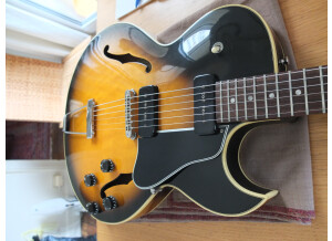 Gibson ES-135 (40355)