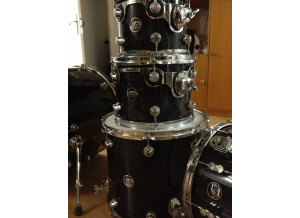 DW Drums PERFORMANCE FUSION22 5FUTS EBONY STAIN (85839)