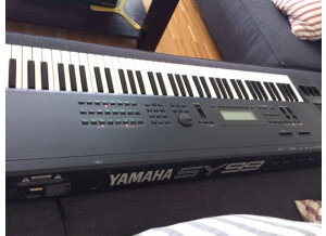 Yamaha SY99 (24860)
