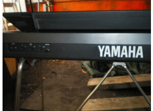 Yamaha DSR 2000 (5243)