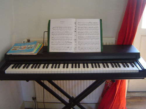 Yamaha clp 250 clavinova top