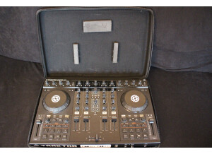 Native Instruments Traktor Kontrol S4 (29206)