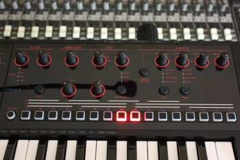 Roland JD-Xi Roland JD-Xi