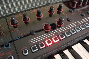 Roland JD-Xi Roland JD-Xi