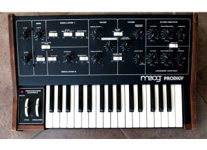 Moog Music Prodigy (2100)