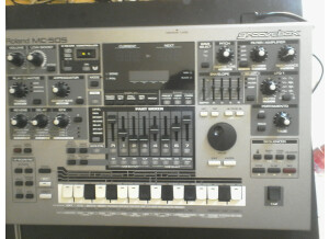 Roland MC-505 (7560)