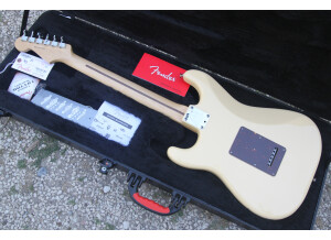 Fender Limited Edition American Standard Stratocaster - Vintage White