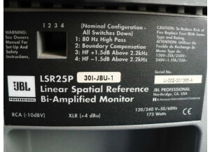 JBL LSR25P