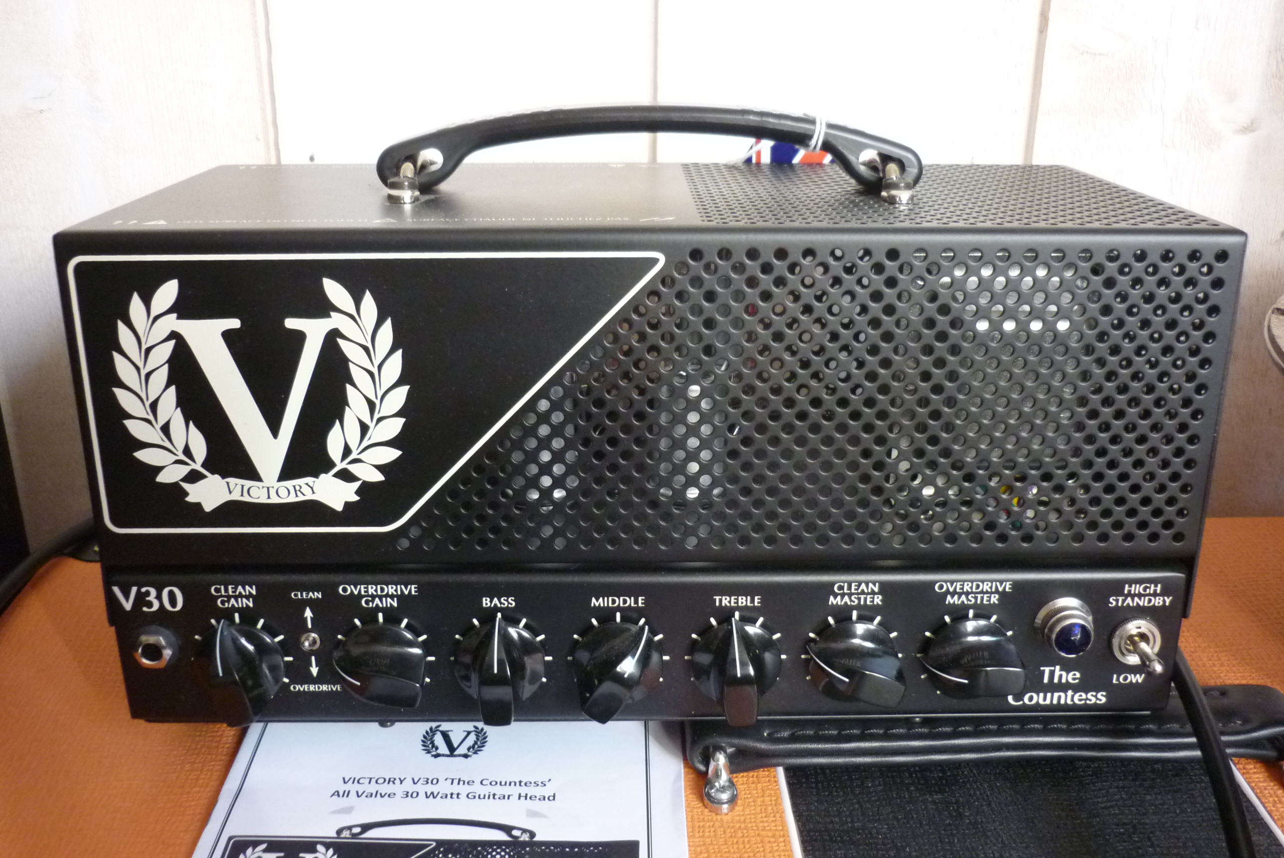 Victory Amps V30 The Countess