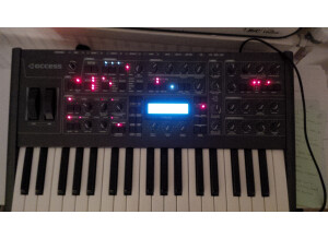 Access Music Virus TI2 Polar (80982)