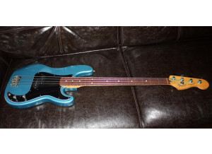 Fender Standard Precision Bass