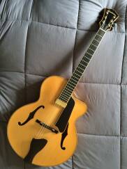 Eastman AR905CE