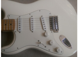 Fender fender stratocaster mexico gaucher avec kit micros bare knuckle