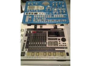 Roland MC-808 (48794)