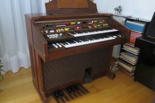 Yamaha Electone D65