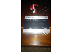 Native Instruments Traktor Scratch A6 (36736)