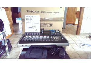 Tascam Portastudio DP-24SD (8388)