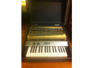 Rhodes PianoBass (9138)