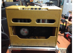Victoria Amplifier Double Deluxe (98)