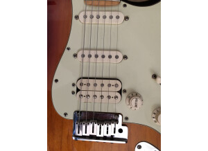 Fender American Deluxe Strat HSS - 3-Color Sunburst Maple