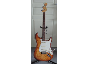 Fender Select Stratocaster Exotic Maple Quilt - Ice Tea Burst