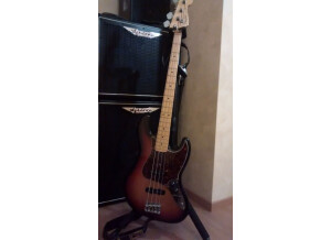 Fender American Standard Jazz Bass - 3-Color Sunburst Maple