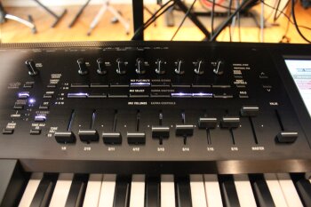 Korg Kronos 2 Korg Kronos 2
