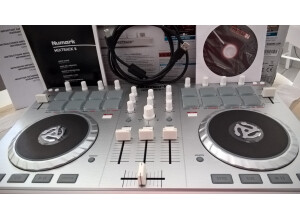 Numark Table jamais servi neuf