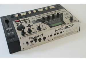 Roland MC-307 (89348)