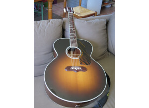 Gibson SJ-100 (84113)