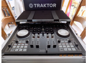 Native Instruments Traktor Kontrol S4 mk2 (91806)