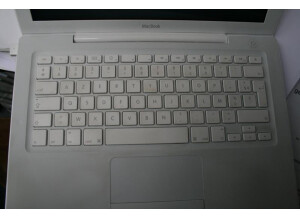 Apple Macbook 2Ghz (76012)