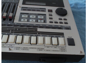 Roland MC-808 (28225)